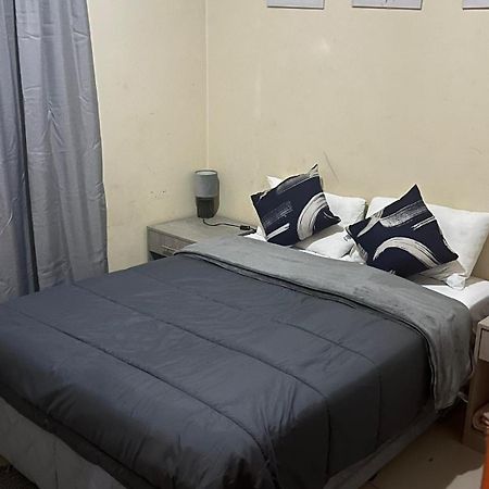Zakhele Guest House 曼齐尼 外观 照片
